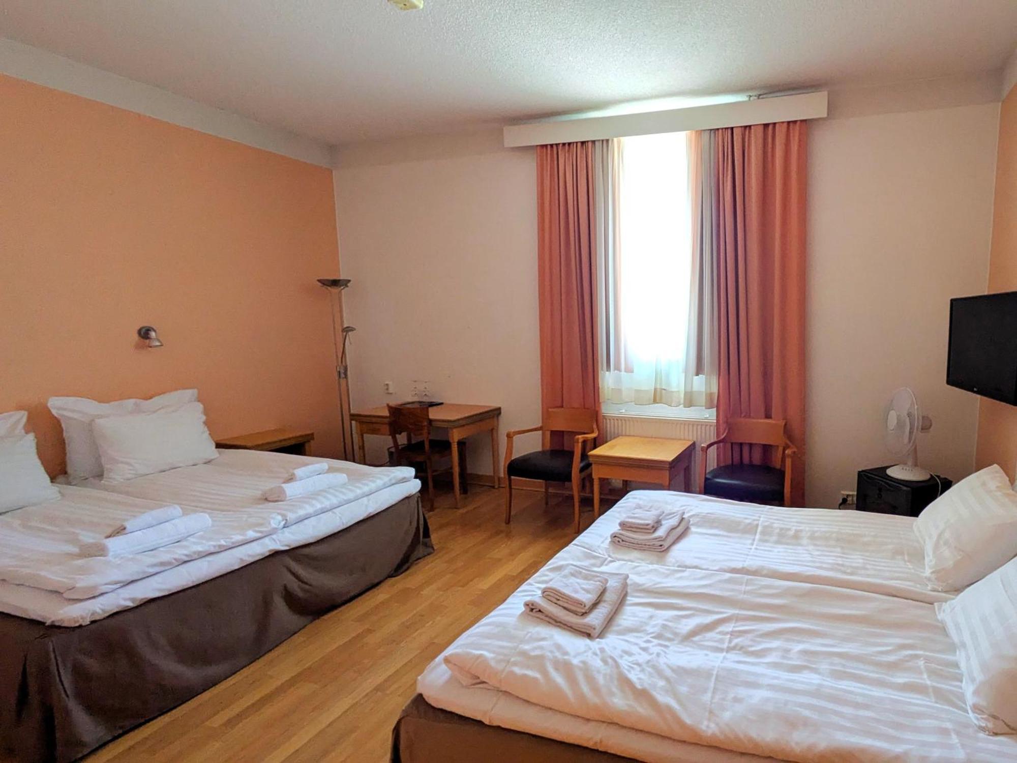 Hiisi Hotel Turku Seaport Екстериор снимка